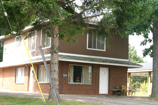 columbia-court-apartments